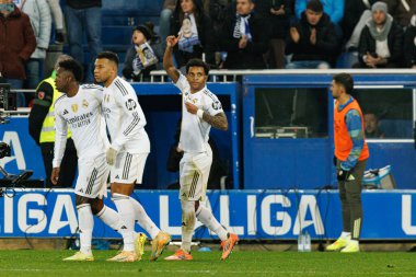 Vinicius Junior, Kylian Mbappe ve Rodrygo Goes, LaLiga EA SPORTS maçında Mendizorroza 'da Deportivo Alaves ve Real Madrid FC takımları arasında oynadıkları gol üstüne gol atarken görüldü (Maciej Rogowski / Ball Raw Images)