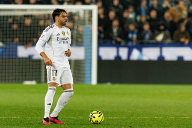 Raul Asencio, LaLiga EA SPORTS maçı sırasında Mendizorroza 'da Deportivo Alaves ve Real Madrid FC takımları arasında görüldü (Maciej Rogowski / Ball Raw Images)