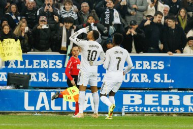 Kylian Mbappe ve Vinicius Vini Junior, Mendizorroza 'daki Deportivo Alaves ve Real Madrid FC takımları arasında oynanan LaLiga EA SPORTS maçında gol attıktan sonra kutlama yaparken görüldü (Maciej Rogowski / Ball Raw Images))