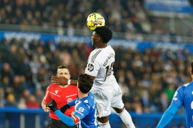 Aurelien Tchouameni, LaLiga EA SPORTS maçı sırasında Mendizorroza 'da Deportivo Alaves ve Real Madrid FC takımları arasında görüldü (Maciej Rogowski / Ball Raw Images)