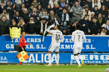 Kylian Mbappe ve Vinicius Vini Junior, Mendizorroza 'daki Deportivo Alaves ve Real Madrid FC takımları arasında oynanan LaLiga EA SPORTS maçında gol attıktan sonra kutlama yaparken görüldü (Maciej Rogowski / Ball Raw Images))