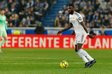 Antonio Rudiger, LaLiga EA SPORTS maçı sırasında Mendizorroza 'da Deportivo Alaves ve Real Madrid FC takımları arasında görüldü (Maciej Rogowski / Ball Raw Images)