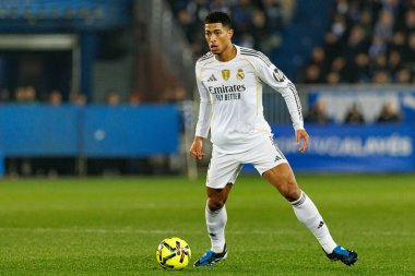 Jude Bellingham, Mendizorroza 'da Deportivo Alaves ve Real Madrid FC takımları arasında oynanan LaLiga EA SPORTS maçı sırasında görüldü (Maciej Rogowski / Ball Raw Images)