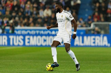 Antonio Rudiger, LaLiga EA SPORTS maçı sırasında Mendizorroza 'da Deportivo Alaves ve Real Madrid FC takımları arasında görüldü (Maciej Rogowski / Ball Raw Images)