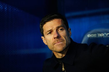Xabi Alonso, LaLiga EA SPORTS maçı sırasında Mendizorroza 'da Deportivo Alaves ve Real Madrid FC takımları arasında görüldü (Maciej Rogowski / Ball Raw Images)