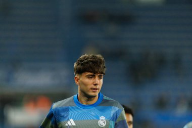 Victor Valdepenas, Mendizorroza 'daki Deportivo Alaves ve Real Madrid FC takımları arasında oynanan LaLiga EA SPORTS maçı sırasında görüldü (Maciej Rogowski / Ball Raw Images)