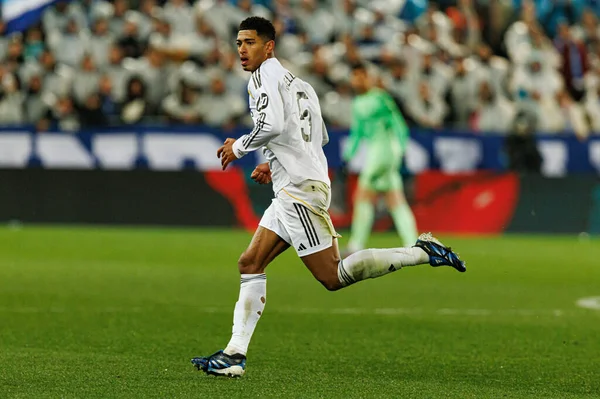 Jude Bellingham, Mendizorroza 'da Deportivo Alaves ve Real Madrid FC takımları arasında oynanan LaLiga EA SPORTS maçı sırasında görüldü (Maciej Rogowski / Ball Raw Images)