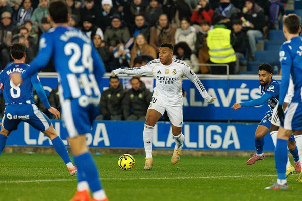 LaLiga EA SPORTS maçı sırasında Mendizorroza 'da Deportivo Alaves ve Real Madrid FC takımları arasında Kylian Mbappe görüldü (Maciej Rogowski / Ball Raw Images)