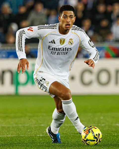 Jude Bellingham, Mendizorroza 'da Deportivo Alaves ve Real Madrid FC takımları arasında oynanan LaLiga EA SPORTS maçı sırasında görüldü (Maciej Rogowski / Ball Raw Images)