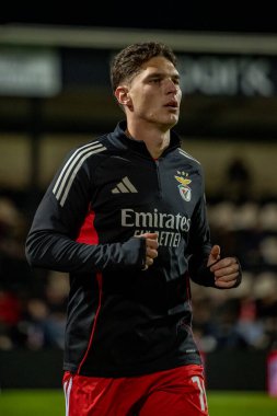 Georgiy Sudakov, SC Farense ve SL Benfica takımları arasında Estadio Sao Luis (Maciej Rogowski / Ball Raw Images) maçında görüldü.)