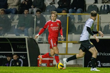 Andreas Schjelderup, SC Farense ve SL Benfica takımları arasında Estadio Sao Luis (Maciej Rogowski / Ball Raw Images) maçında görüldü.)