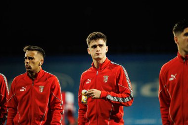 Rodrigo Zalazar ve Pau Victor Delgado, Liga Portekiz maçı sırasında Estoril Praia ve SC Braga takımları arasında Estadio Antonio Coimbra da Mota (Maciej Rogowski / Ball Raw Images)