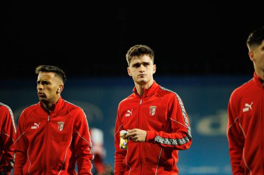 Rodrigo Zalazar ve Pau Victor Delgado, Liga Portekiz maçı sırasında Estoril Praia ve SC Braga takımları arasında Estadio Antonio Coimbra da Mota (Maciej Rogowski / Ball Raw Images)