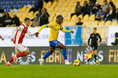 Leonardo Lelo ve Fabricio Garcia, Liga Portekiz maçı sırasında Estoril Praia ve SC Braga takımları arasında Estadio Antonio Coimbra da Mota (Maciej Rogowski / Ball Raw Images)