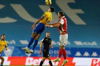 Andre Lacxmicant ve Gustaf Lagerbielke, Liga Portekiz maçı sırasında Estoril Praia ve SC Braga takımları arasında Estadio Antonio Coimbra da Mota (Maciej Rogowski / Ball Raw Images)