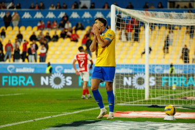 Andre Lacxmicant, Liga Portekiz maçı sırasında Estoril Praia ve SC Braga takımları arasında Estadio Antonio Coimbra da Mota (Maciej Rogowski / Ball Raw Images)
