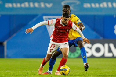 Gabriel Martinez ve Kevin Boma Liga Portekiz maçı sırasında Estoril Praia ve SC Braga takımları arasında Estadio Antonio Coimbra da Mota (Maciej Rogowski / Ball Raw Images)
