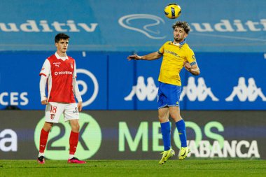 Pau Victor ve Jordan Holsgrove, Liga Portekiz maçı sırasında Estoril Praia ve SC Braga takımları arasında Estadio Antonio Coimbra da Mota (Maciej Rogowski / Ball Raw Images)