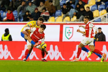 Felix Bacher ve Pau Victor, Liga Portekiz maçı sırasında Estoril Praia ve SC Braga takımları arasında Estadio Antonio Coimbra da Mota (Maciej Rogowski / Ball Raw Images)