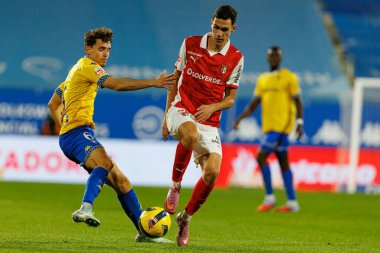 Jandro Orellana ve Diego Rodrigues, Liga Portekiz maçı sırasında Estoril Praia ve SC Braga takımları arasında Estadio Antonio Coimbra da Mota (Maciej Rogowski / Ball Raw Images)