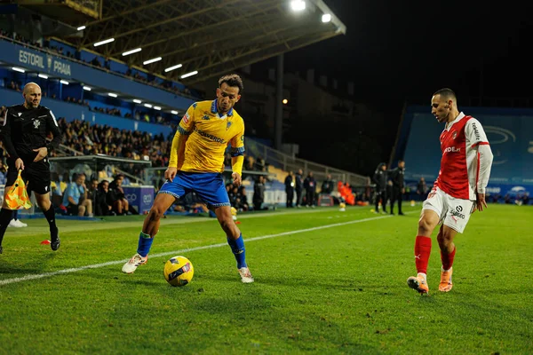 Joao Carvalho ve Leonardo Lelo, Liga Portekiz maçı sırasında Estoril Praia ve SC Braga takımları arasında Estadio Antonio Coimbra da Mota (Maciej Rogowski / Ball Raw Images)