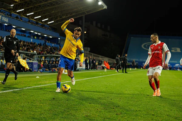 Joao Carvalho ve Leonardo Lelo, Liga Portekiz maçı sırasında Estoril Praia ve SC Braga takımları arasında Estadio Antonio Coimbra da Mota (Maciej Rogowski / Ball Raw Images)