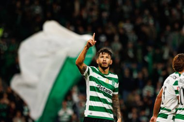 Luis Suarez, Liga Portekiz maçında Estadio Jose Alvalade 'deki AVS Futebol SAD (Maciej Rogowski / Ball Raw Images) takımları arasında gol üstüne gol atarken görüldü.)