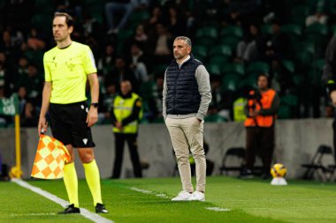 Liga Portekiz maçı sırasında Estadio Jose Alvalade 'deki AVS Futebol SAD (Maciej Rogowski / Ball Raw Images) takımları arasında Rui Borges görüldü.)