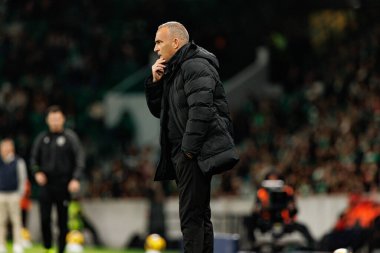 Joao Pedro Sousa, Liga Portekiz maçı sırasında Estadio Jose Alvalade 'deki AVS Futebol SAD (Maciej Rogowski / Ball Raw Images) takımları arasında görüldü.)
