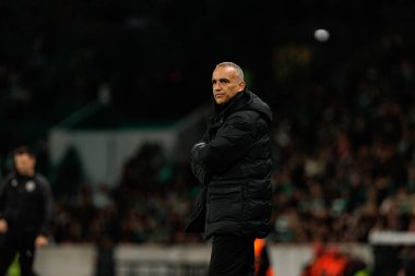 Joao Pedro Sousa, Liga Portekiz maçı sırasında Estadio Jose Alvalade 'deki AVS Futebol SAD (Maciej Rogowski / Ball Raw Images) takımları arasında görüldü.)