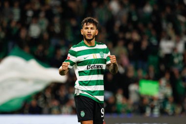 Luis Suarez, Liga Portekiz maçında Estadio Jose Alvalade 'deki AVS Futebol SAD (Maciej Rogowski / Ball Raw Images) takımları arasında attığı golü kutlarken görüldü.)