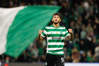 Luis Suarez, Liga Portekiz maçında Estadio Jose Alvalade 'deki AVS Futebol SAD (Maciej Rogowski / Ball Raw Images) takımları arasında attığı golü kutlarken görüldü.)