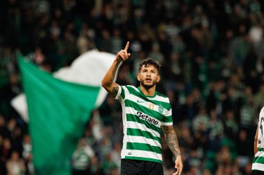 Luis Suarez, Liga Portekiz maçında Estadio Jose Alvalade 'deki AVS Futebol SAD (Maciej Rogowski / Ball Raw Images) takımları arasında attığı golü kutlarken görüldü.)