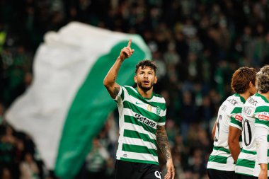 Luis Suarez, Liga Portekiz maçında Estadio Jose Alvalade 'deki AVS Futebol SAD (Maciej Rogowski / Ball Raw Images) takımları arasında attığı golü kutlarken görüldü.)