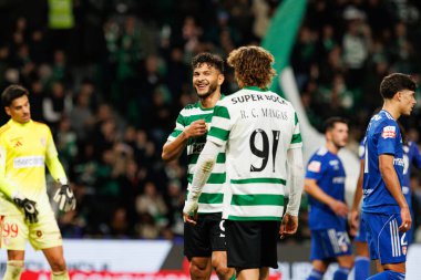 Luis Suarez, Liga Portekiz maçında Estadio Jose Alvalade 'deki AVS Futebol SAD (Maciej Rogowski / Ball Raw Images) takımları arasında attığı golü kutlarken görüldü.)