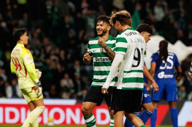 Luis Suarez, Liga Portekiz maçında Estadio Jose Alvalade 'deki AVS Futebol SAD (Maciej Rogowski / Ball Raw Images) takımları arasında attığı golü kutlarken görüldü.)