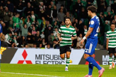 Luis Suarez, Liga Portekiz maçında Estadio Jose Alvalade 'deki AVS Futebol SAD (Maciej Rogowski / Ball Raw Images) takımları arasında attığı golü kutlarken görüldü.)