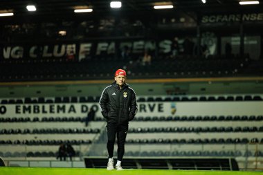 Gianluca Prestianni, SC Farense ve SL Benfica takımları arasında Estadio Sao Luis (Maciej Rogowski / Ball Raw Images) maçında görüldü.)