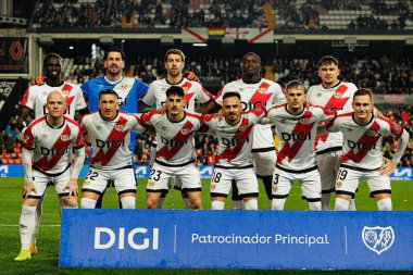 Rayo 'nun takım fotoğrafı, Rayo Vallecano ve Real Betis Balompie (Maciej Rogowski / Ball Raw Images) takımları arasında oynanan maç sırasında çekildi.)