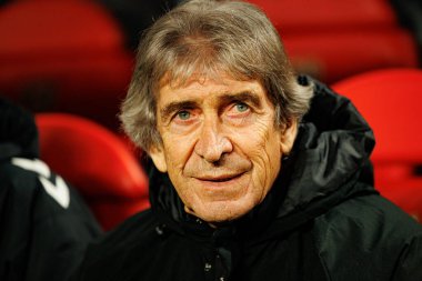 Manuel Pellegrini, Rayo Vallecano ve Real Betis Balompie (Maciej Rogowski / Ball Raw Images) takımları arasında oynanan LaLiga EA SPORTS maçı sırasında görüldü)