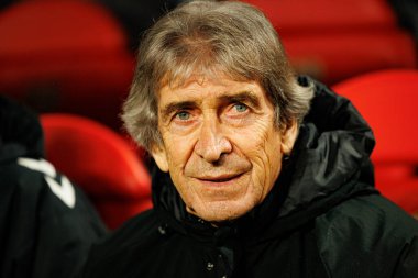 Manuel Pellegrini, Rayo Vallecano ve Real Betis Balompie (Maciej Rogowski / Ball Raw Images) takımları arasında oynanan LaLiga EA SPORTS maçı sırasında görüldü)
