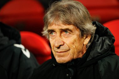 Manuel Pellegrini, Rayo Vallecano ve Real Betis Balompie (Maciej Rogowski / Ball Raw Images) takımları arasında oynanan LaLiga EA SPORTS maçı sırasında görüldü)