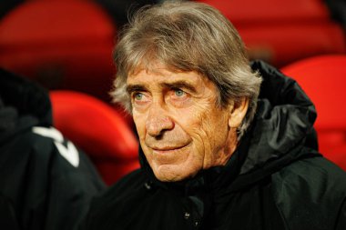 Manuel Pellegrini, Rayo Vallecano ve Real Betis Balompie (Maciej Rogowski / Ball Raw Images) takımları arasında oynanan LaLiga EA SPORTS maçı sırasında görüldü)