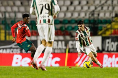 Luis Semedo ve Paulo Moreira, Liga Portekiz maçı sırasında CF Estrela Amadora ve Moreirense FC (Maciej Rogowski / Ball Raw Images) takımları arasında görüldü.)