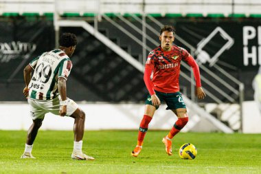 Abraham Marcus ve Francisco Kiko Domingues Liga Portekiz maçı sırasında CF Estrela Amadora ve Moreirense FC (Maciej Rogowski / Ball Raw Images) takımları arasında görüldü.)