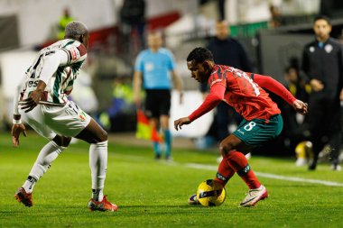 Jefferson Encada ve Landerson, Liga Portekiz maçı sırasında CF Estrela Amadora ve Moreirense FC (Maciej Rogowski / Ball Raw Images) takımları arasında görüldü.)