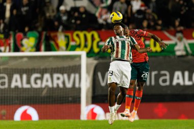 Abraham Marcus ve Maracas, Liga Portekiz maçında CF Estrela Amadora ve Moreirense FC (Maciej Rogowski / Ball Raw Images) takımları arasında görüldü.)