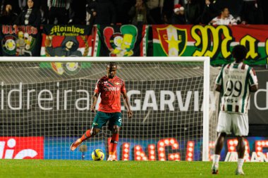 Liga Portekiz maçında CF Estrela Amadora ve Moreirense FC (Maciej Rogowski / Ball Raw Images) takımları arasında görüldü.)
