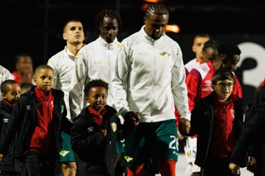 Mateja Stjepanoviç, Gilberto Batista ve Maracas, Liga Portekiz maçında CF Estrela Amadora ve Moreirense FC (Maciej Rogowski / Ball Raw Images) takımları arasında görüldü.)