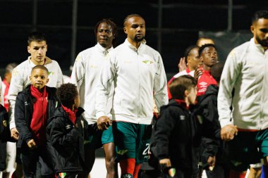 Mateja Stjepanoviç, Gilberto Batista ve Maracas, Liga Portekiz maçında CF Estrela Amadora ve Moreirense FC (Maciej Rogowski / Ball Raw Images) takımları arasında görüldü.)